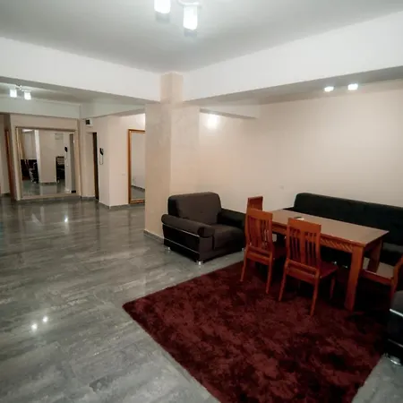 Penthouse Loft Summerland *