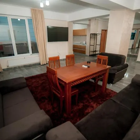 Penthouse Loft Summerland Apartment